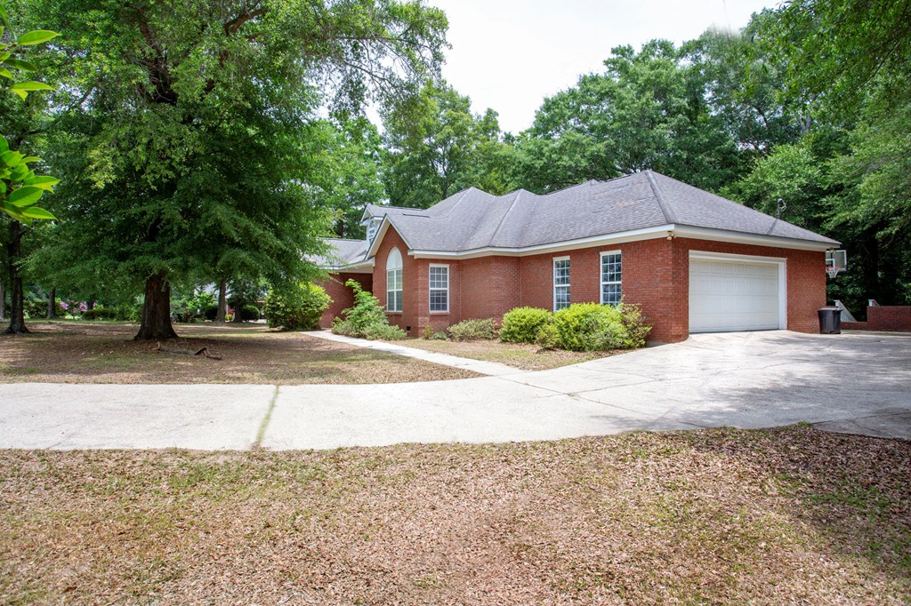 271 Woodlawn Drive