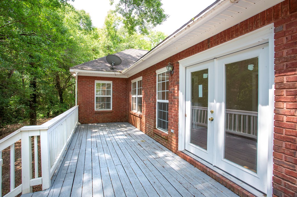 271 Woodlawn Drive
