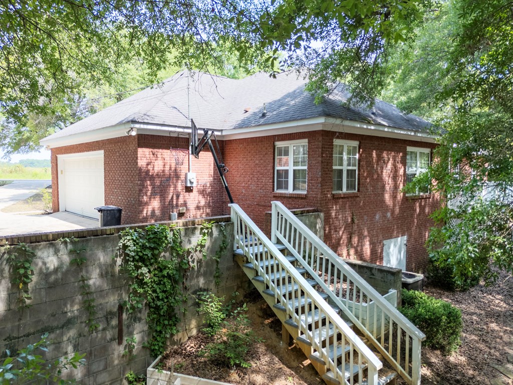 271 Woodlawn Drive