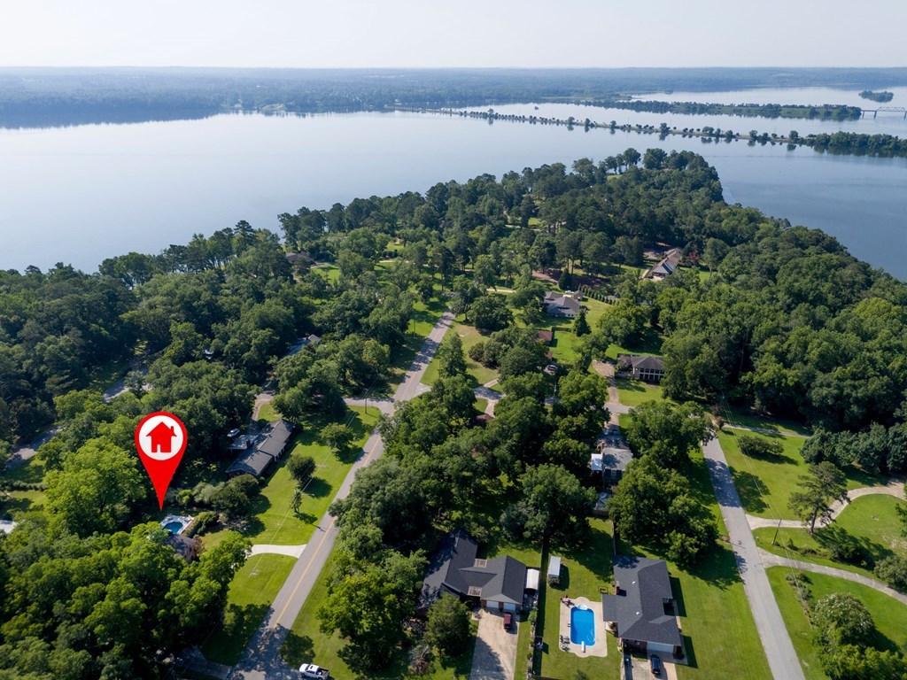 305 St. Francis Road