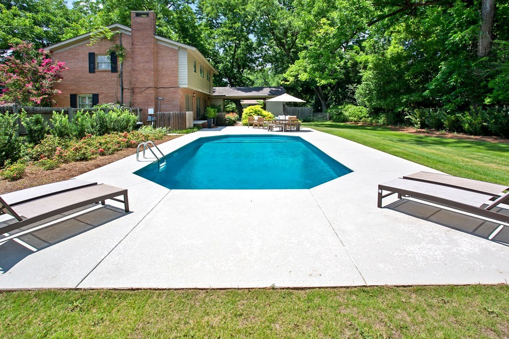 305 St. Francis Road