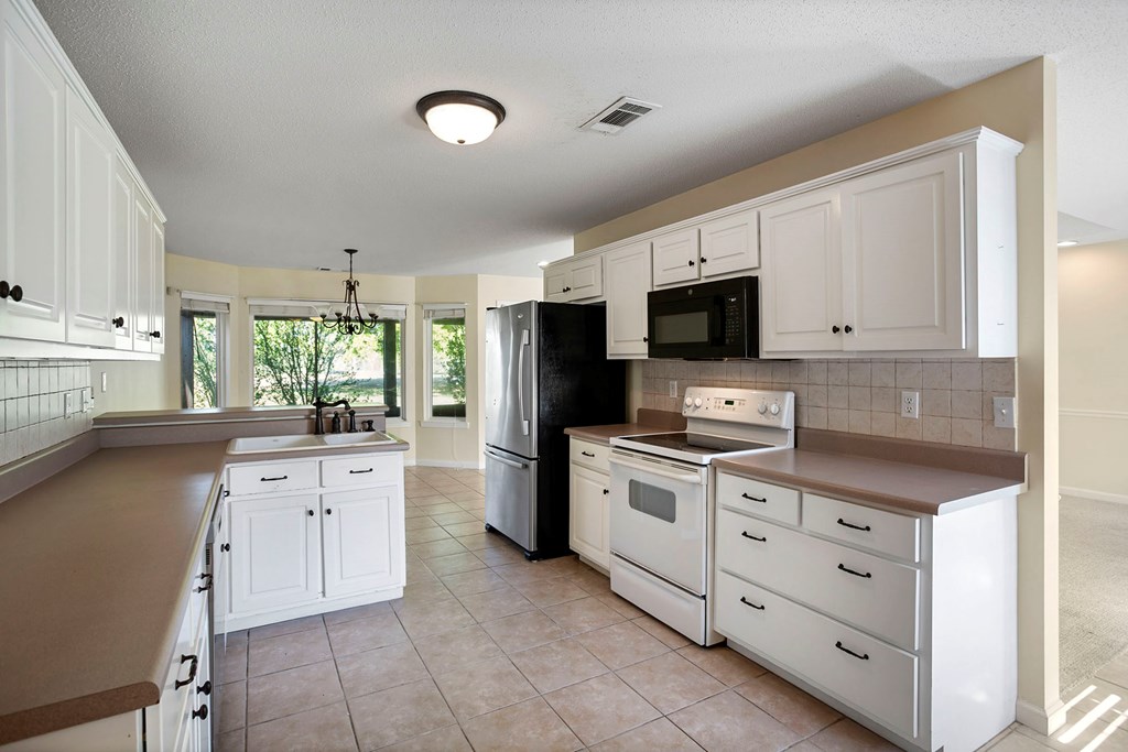 156 Canterbury Drive