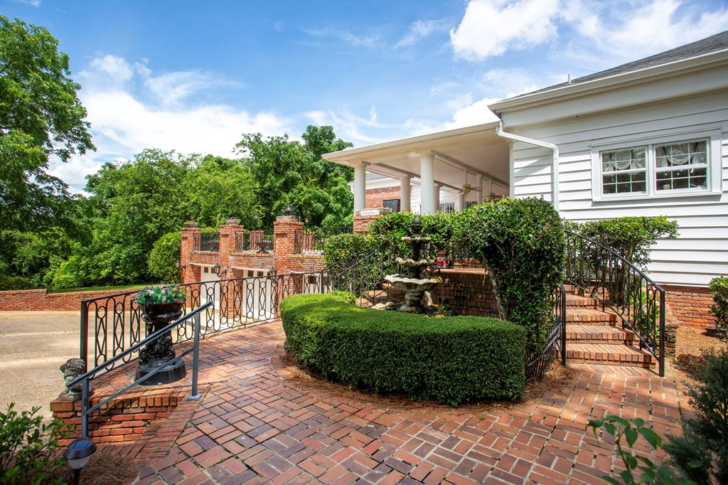 504 Cedar Heights Road