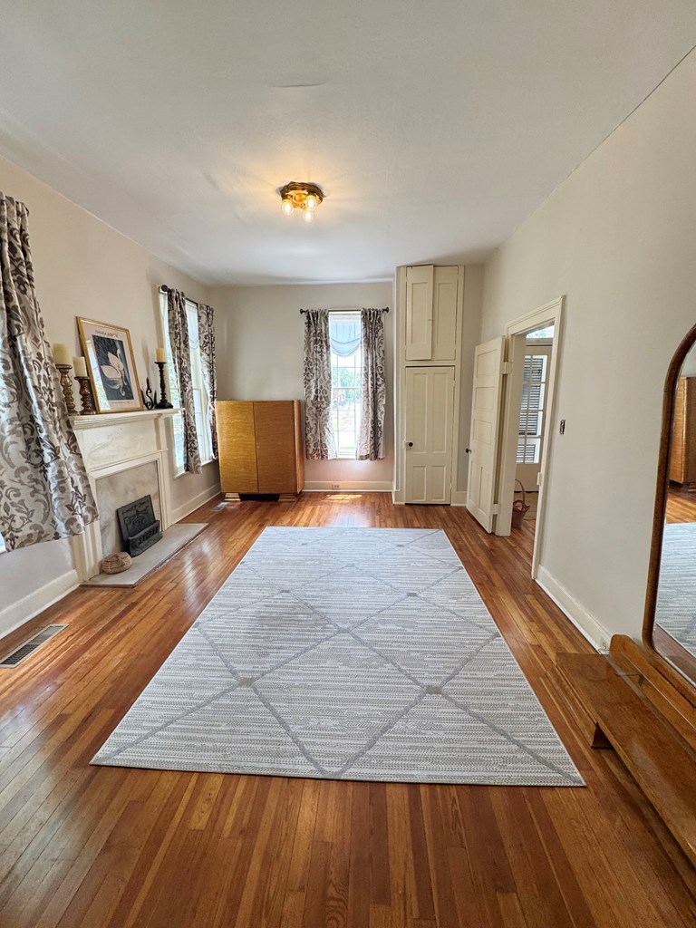 142 N Randolph Avenue