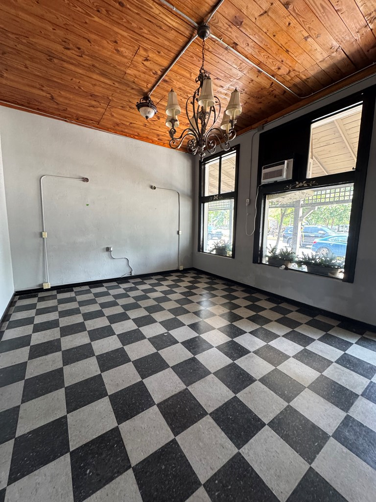 141 N Eufaula Avenue