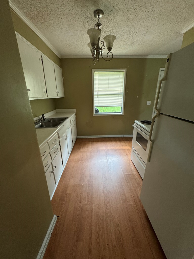 105 Glen Iris Drive
