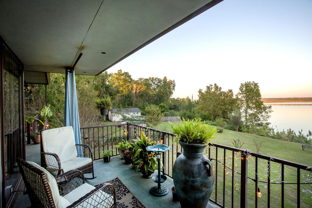 115 Riverside Drive