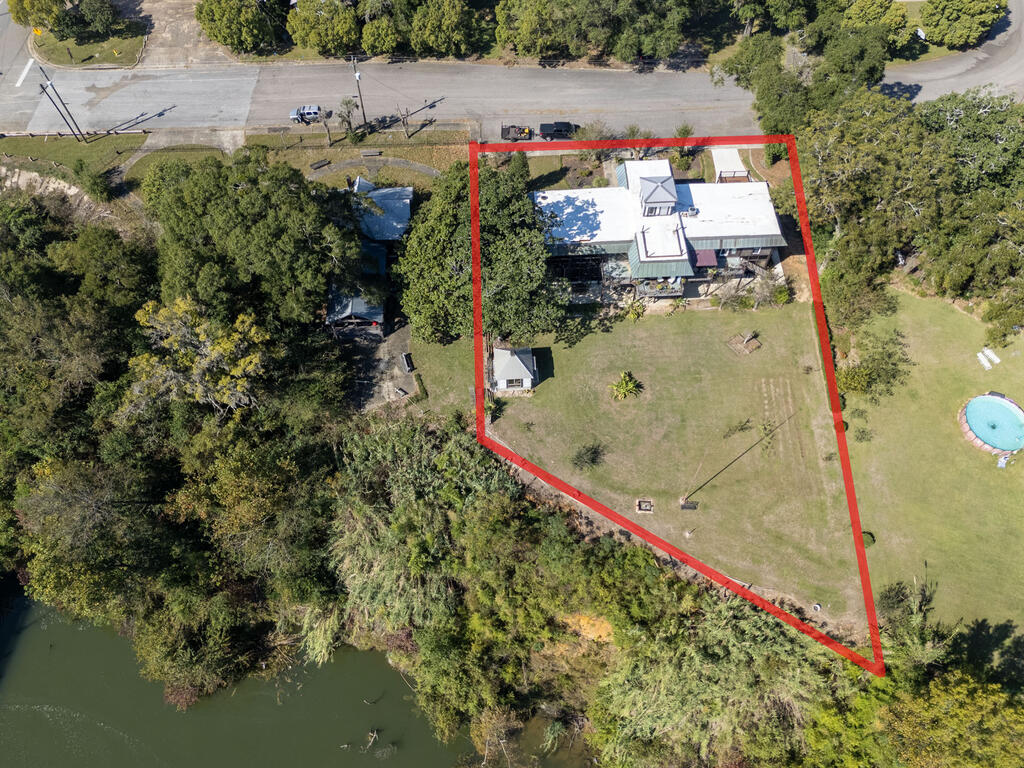 115 Riverside Drive