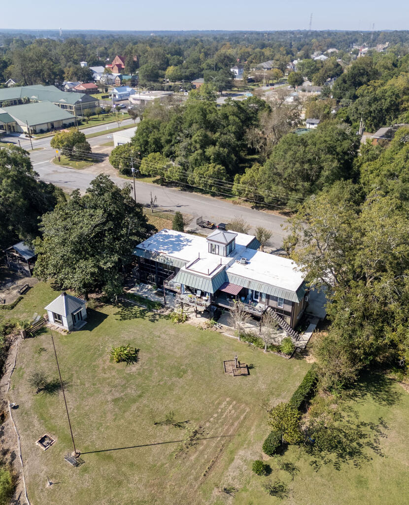 115 Riverside Drive
