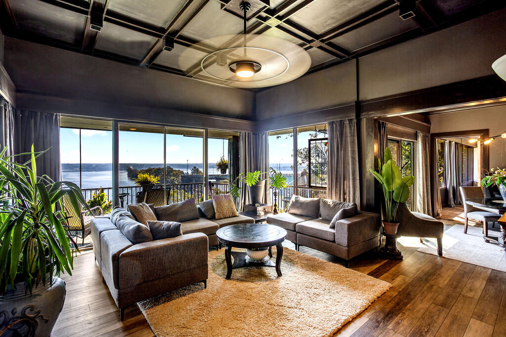 115 Riverside Drive