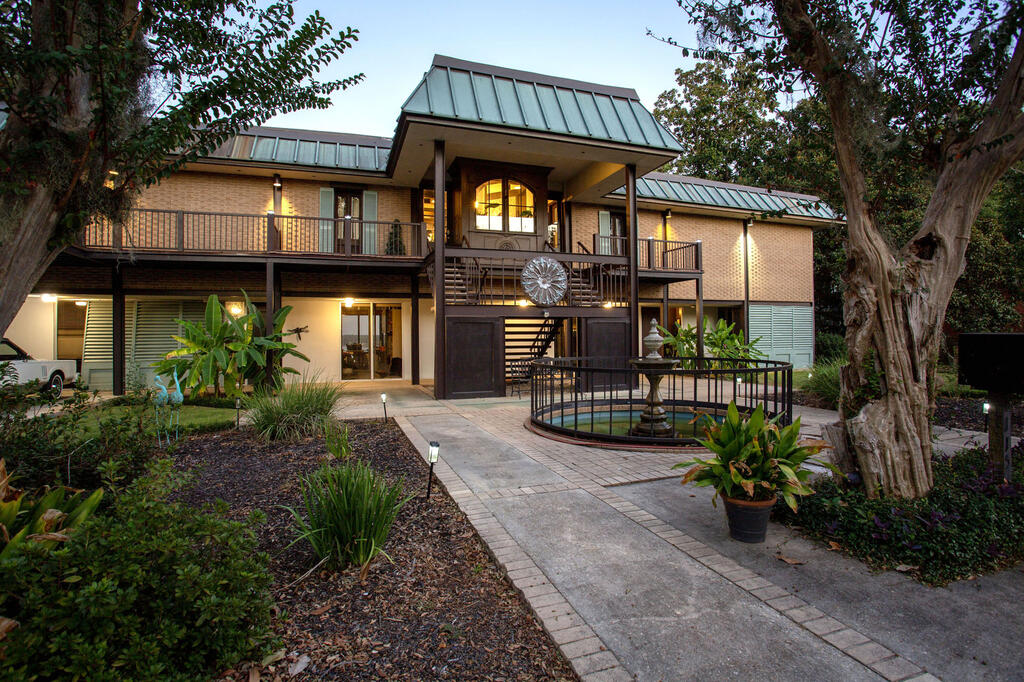 115 Riverside Drive