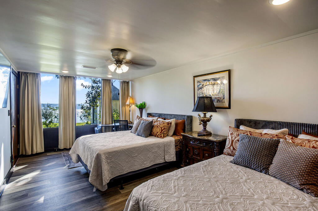 115 Riverside Drive