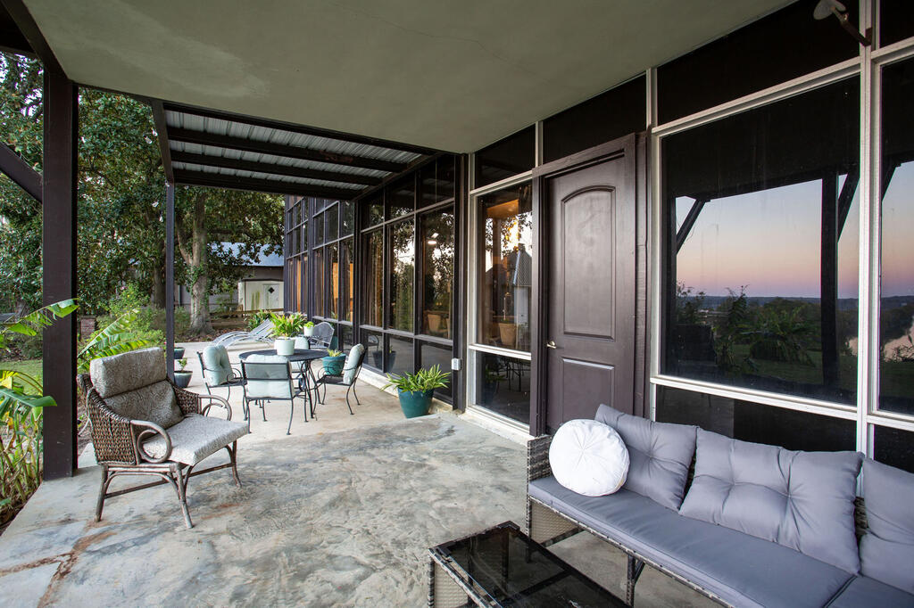 115 Riverside Drive