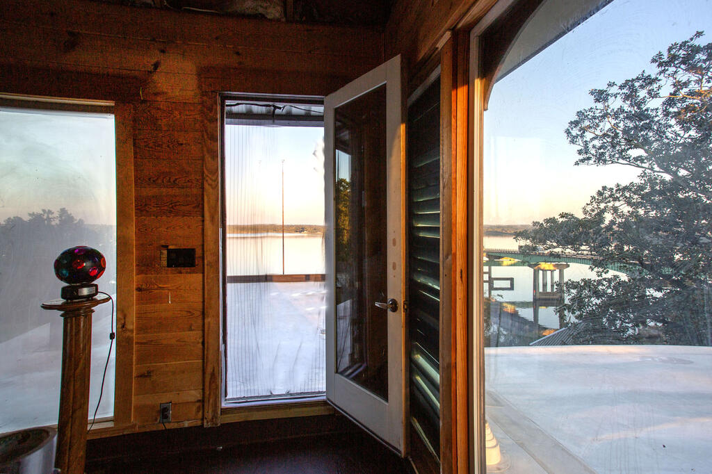 115 Riverside Drive