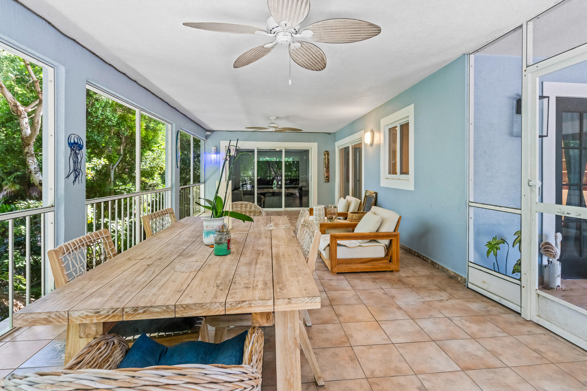 207 Sunset Boulevard