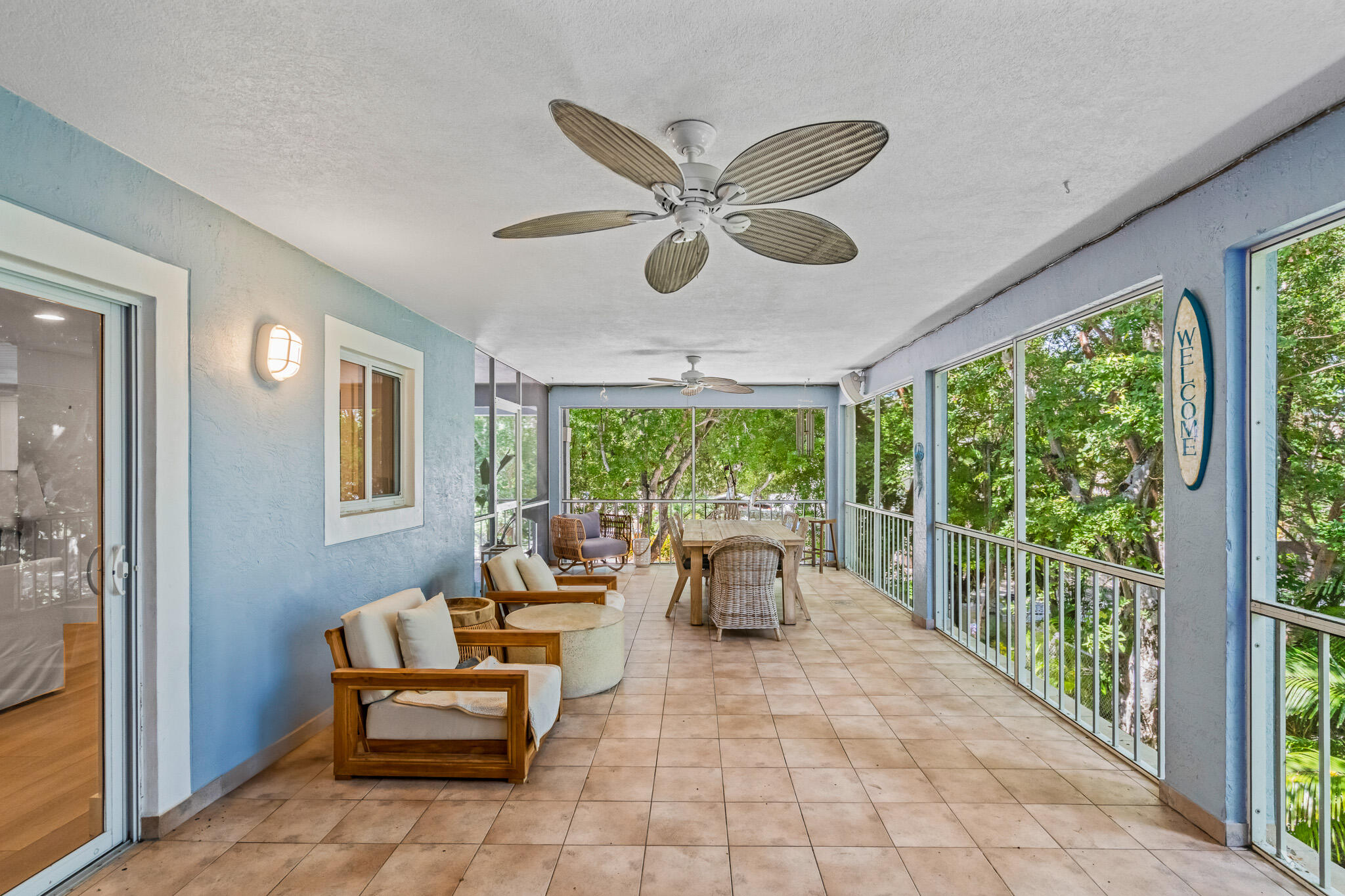 207 Sunset Boulevard