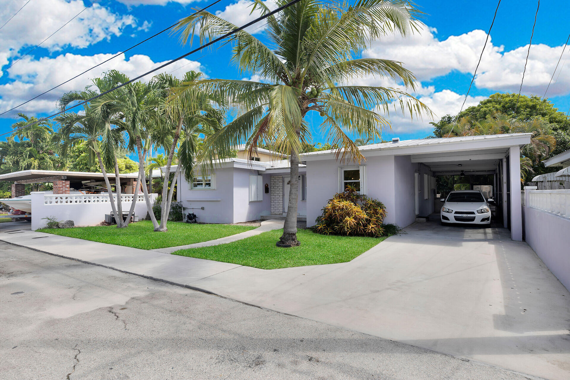 3722 Cindy Avenue