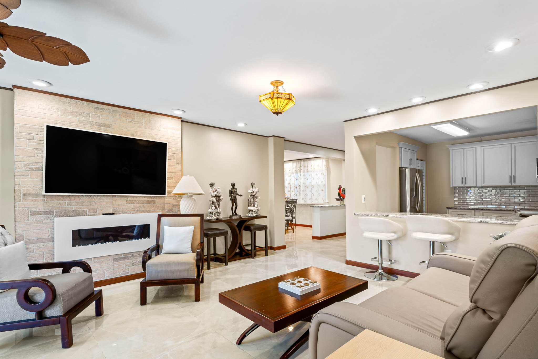 2601 S Roosevelt Boulevard Unit: APT 103C