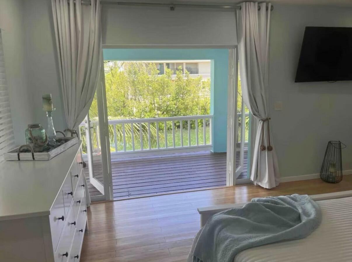 37 Blue Water Drive