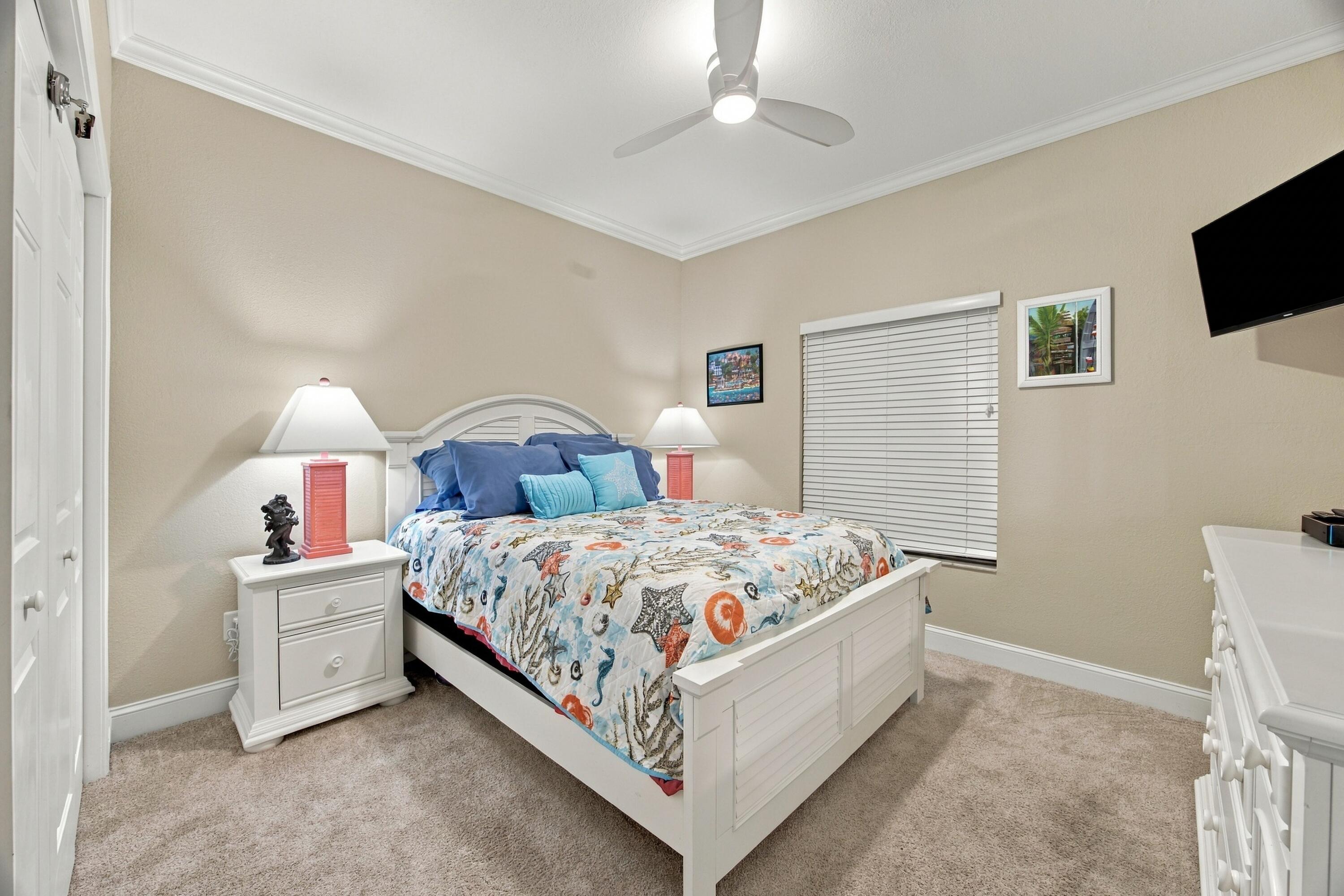 5607 College Road # B302