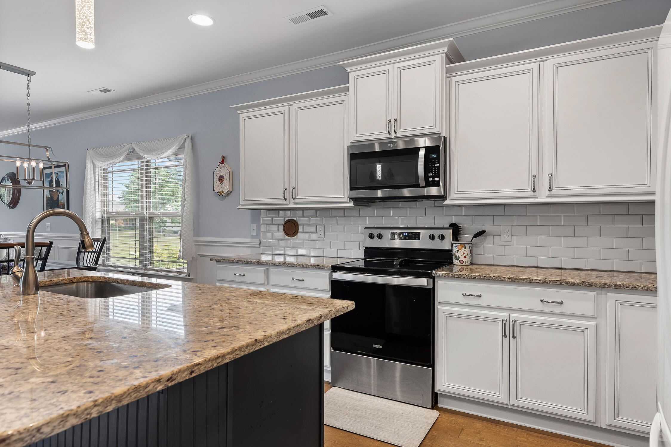 5807 Amber Valley Ln