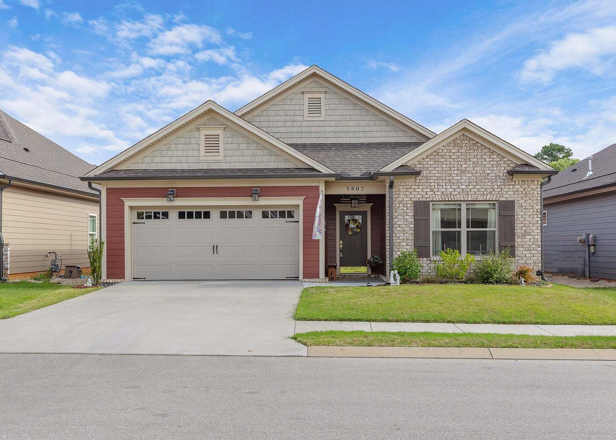 5807 Amber Valley Ln