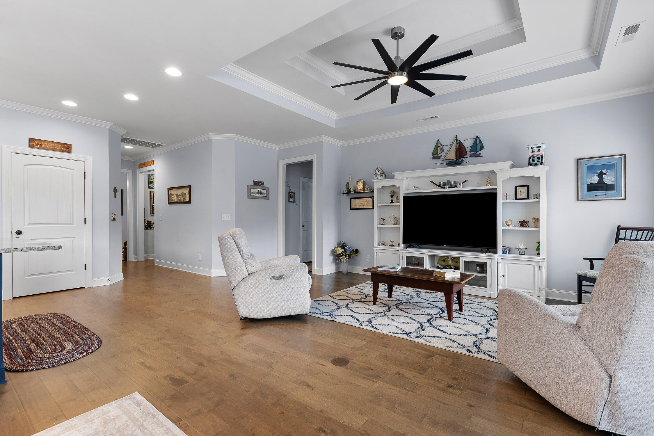 5807 Amber Valley Ln