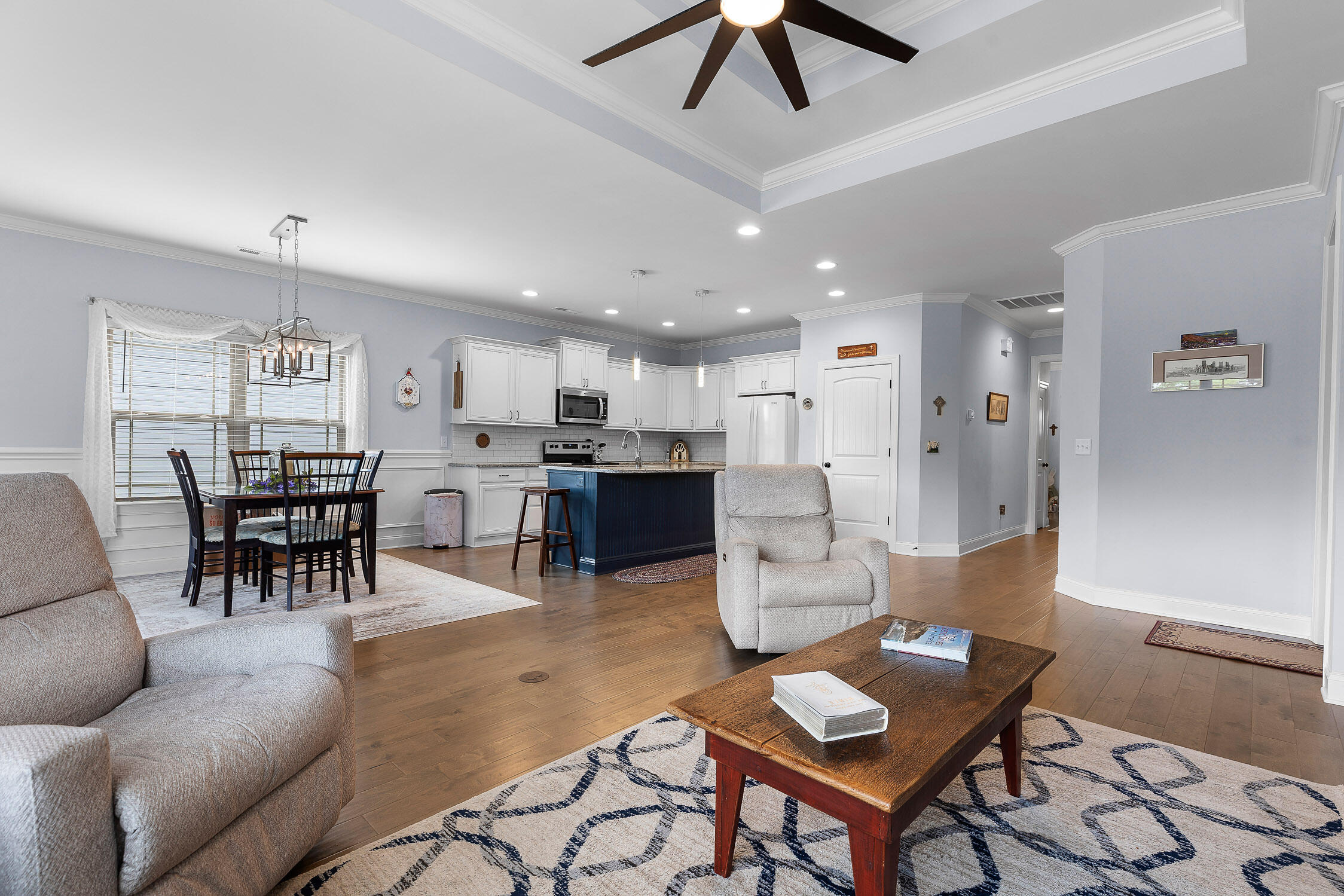 5807 Amber Valley Ln
