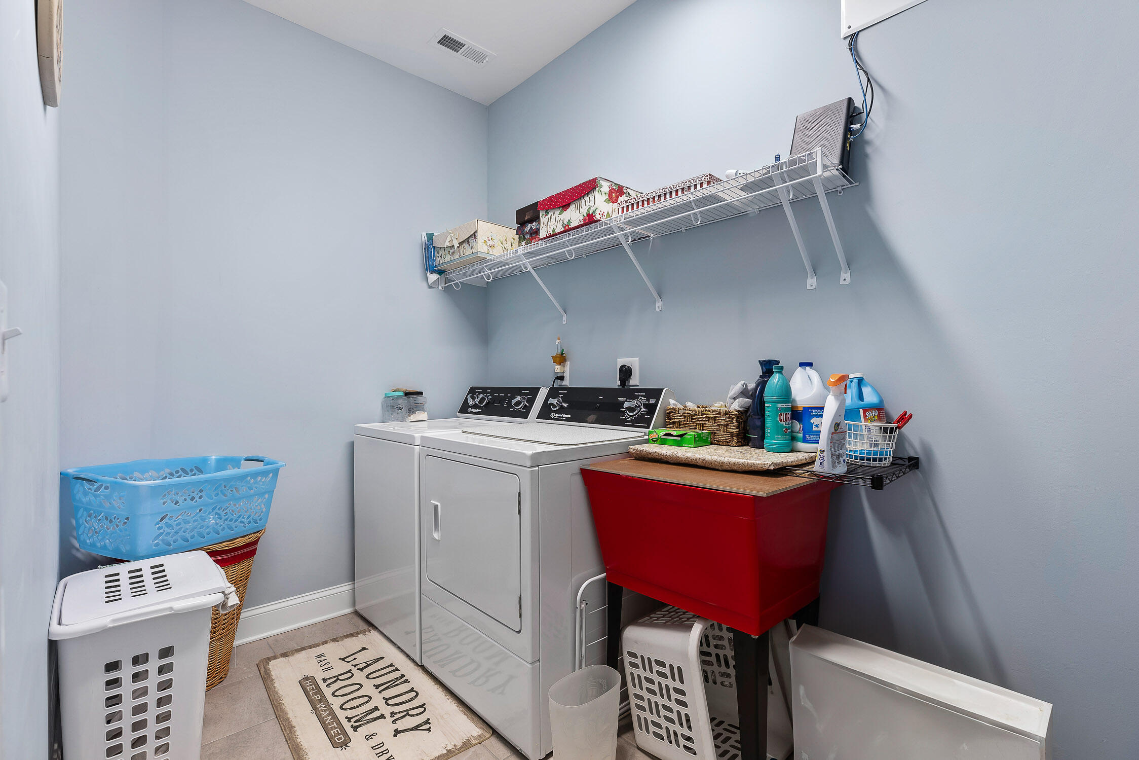 5807 Amber Valley Ln