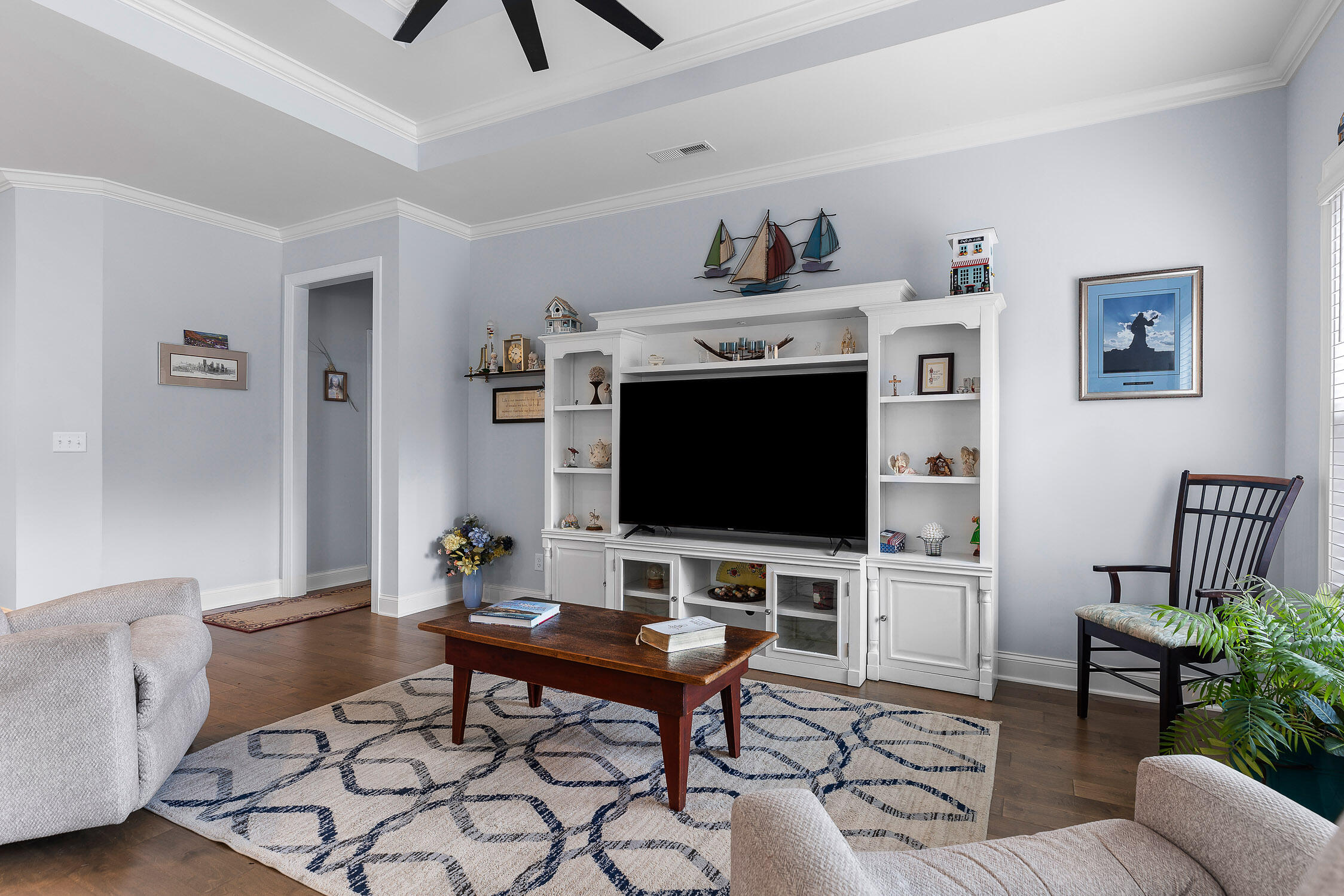 5807 Amber Valley Ln