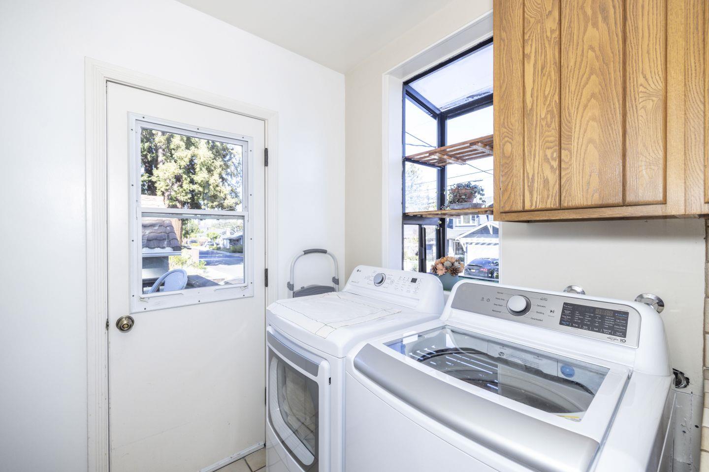 2000 Saint Francis WAY