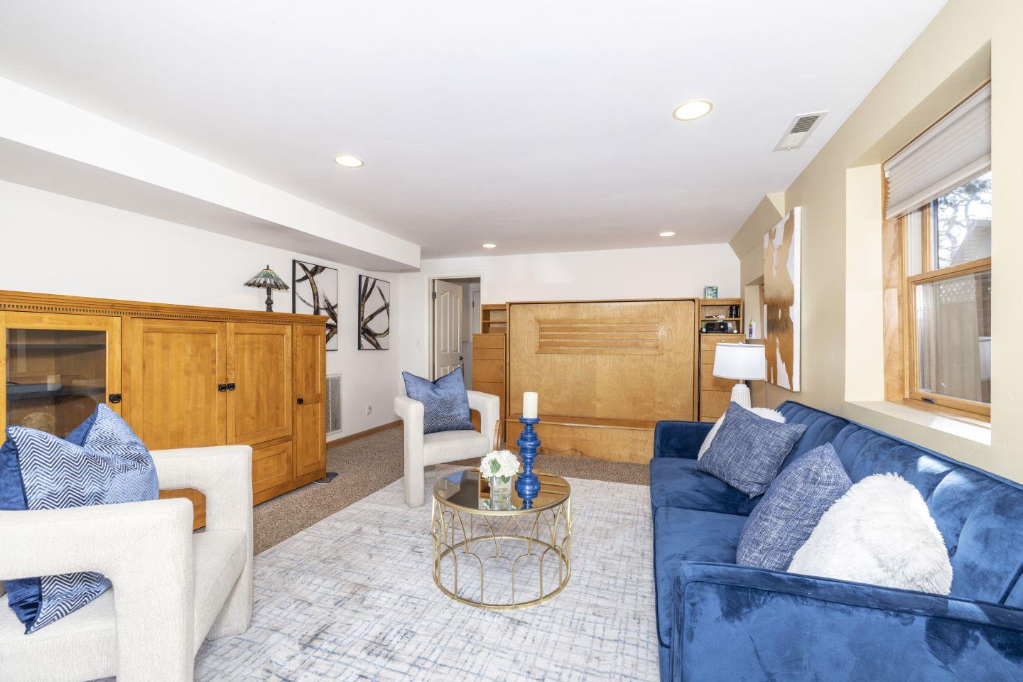 2000 Saint Francis WAY