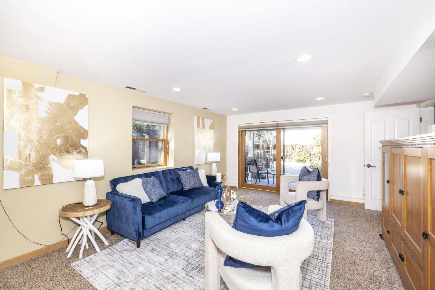 2000 Saint Francis WAY