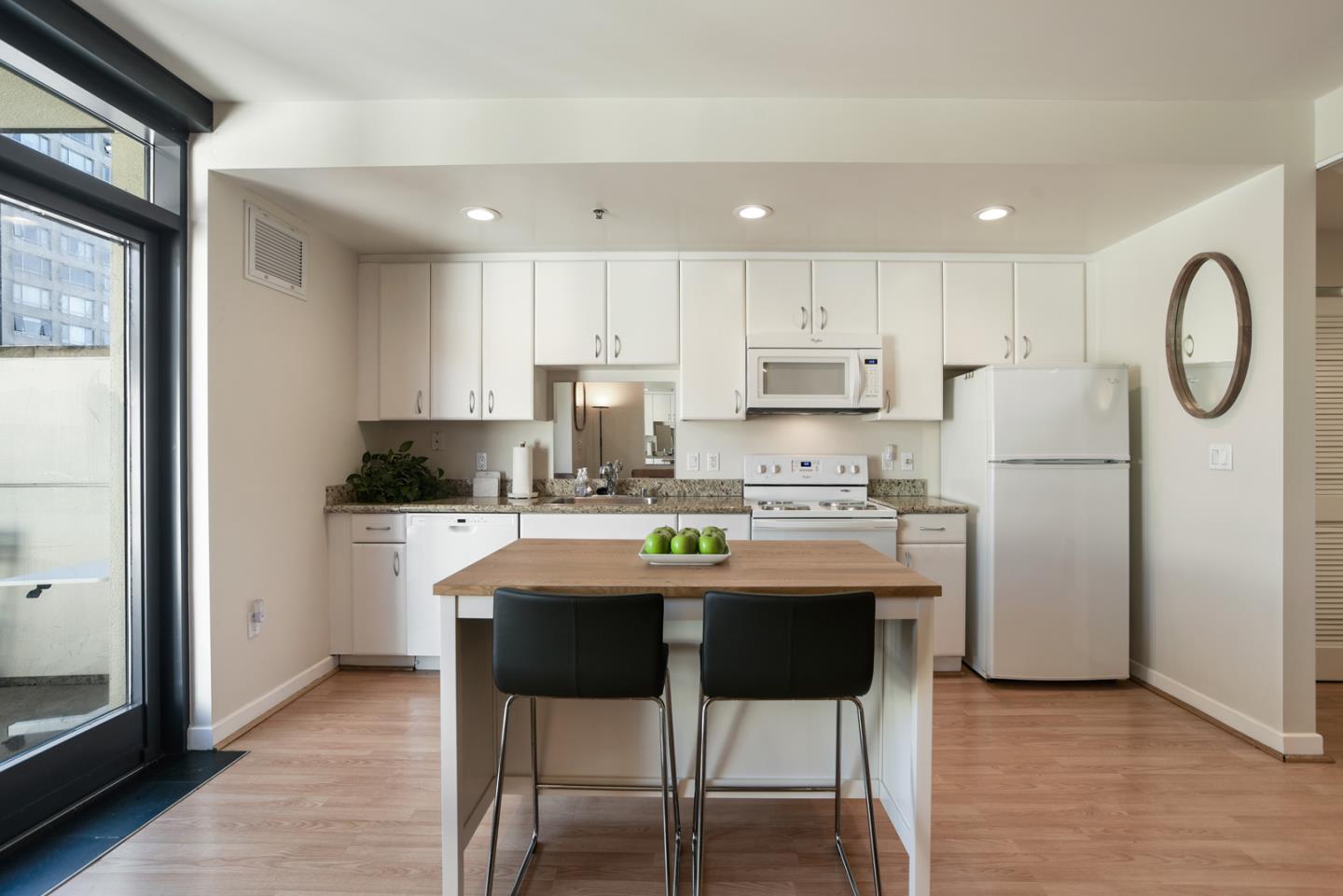 260 King ST 483
