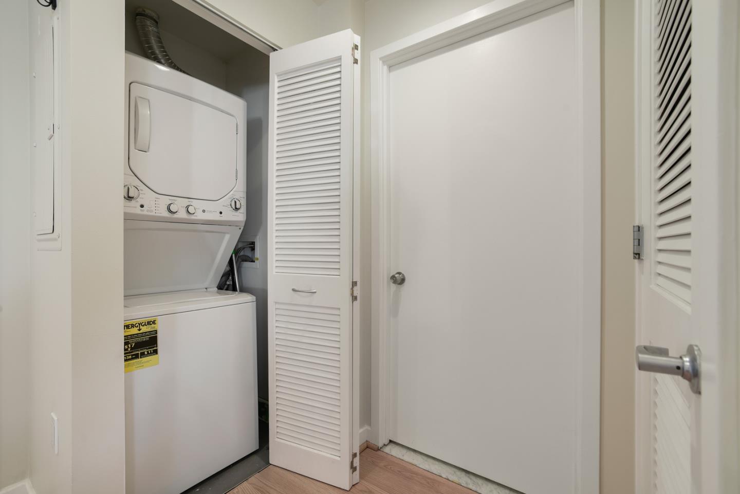 260 King ST 483