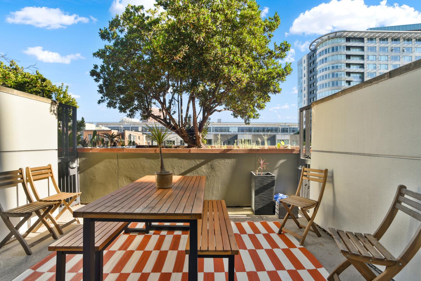 260 King ST 483