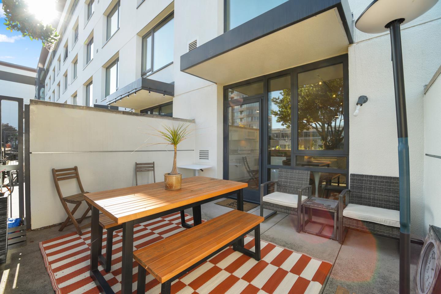 260 King ST 483