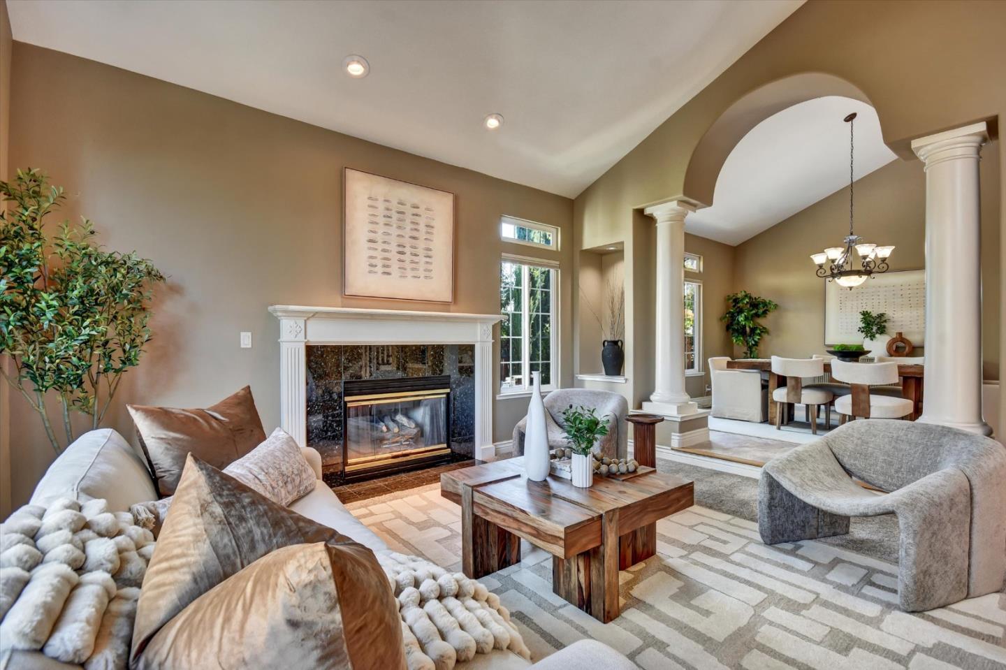1584 Grackle WAY