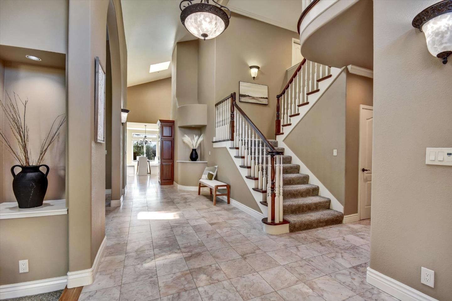 1584 Grackle WAY