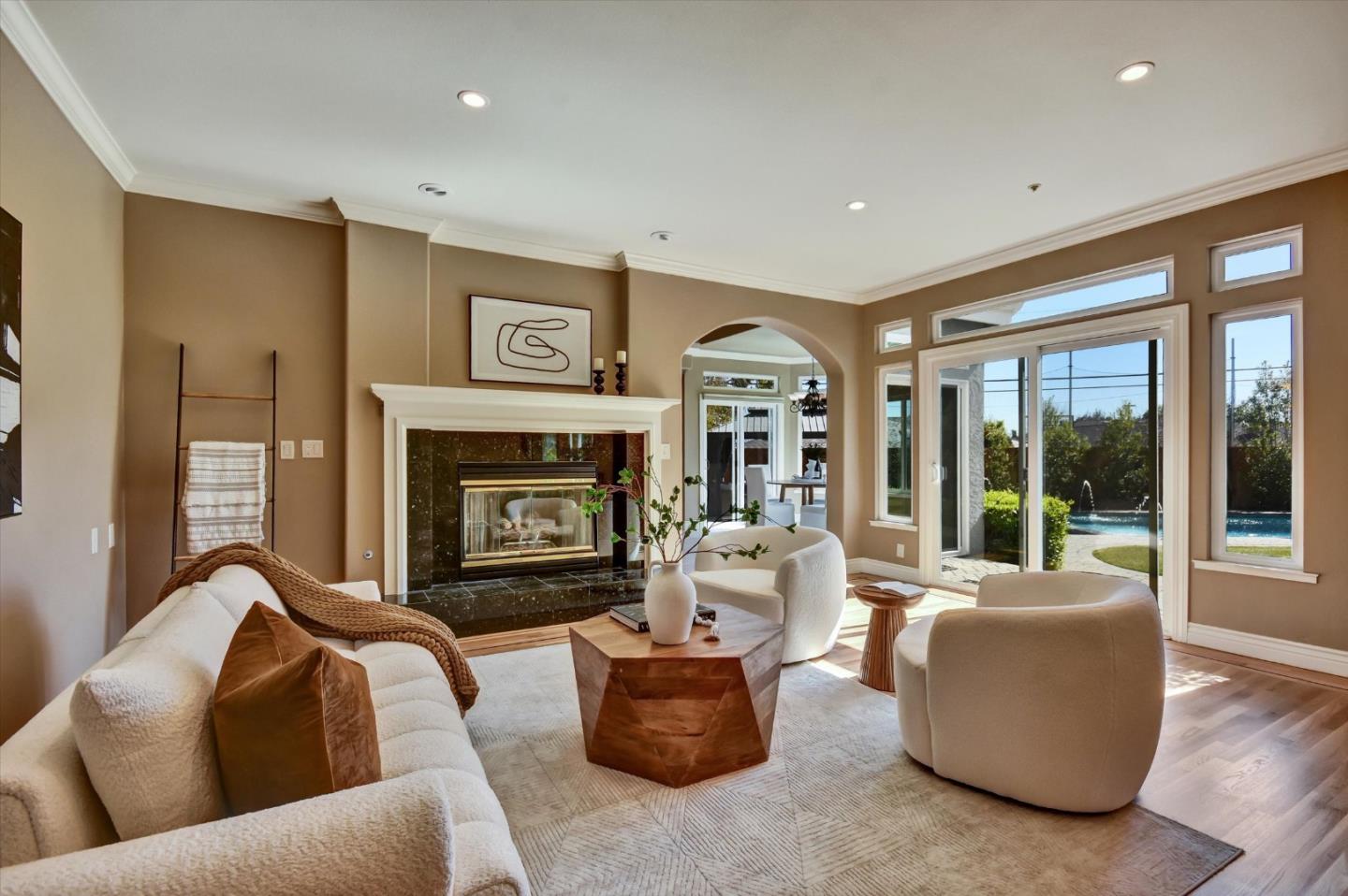 1584 Grackle WAY