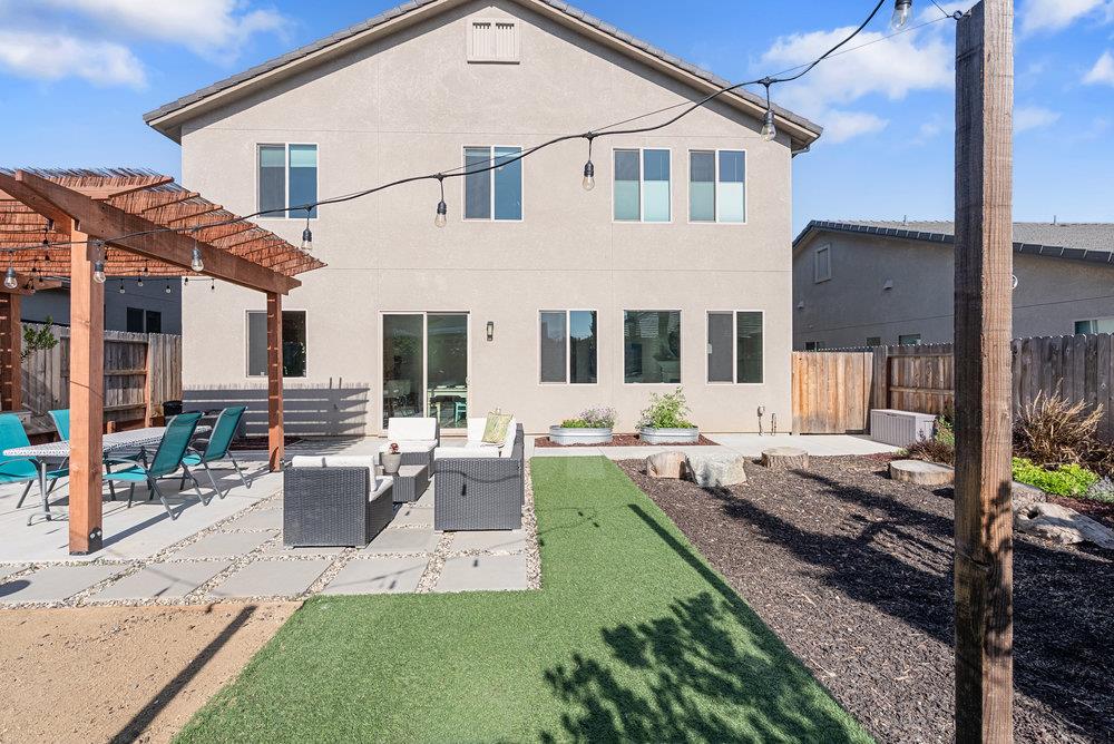 1299 Wildrose Drive