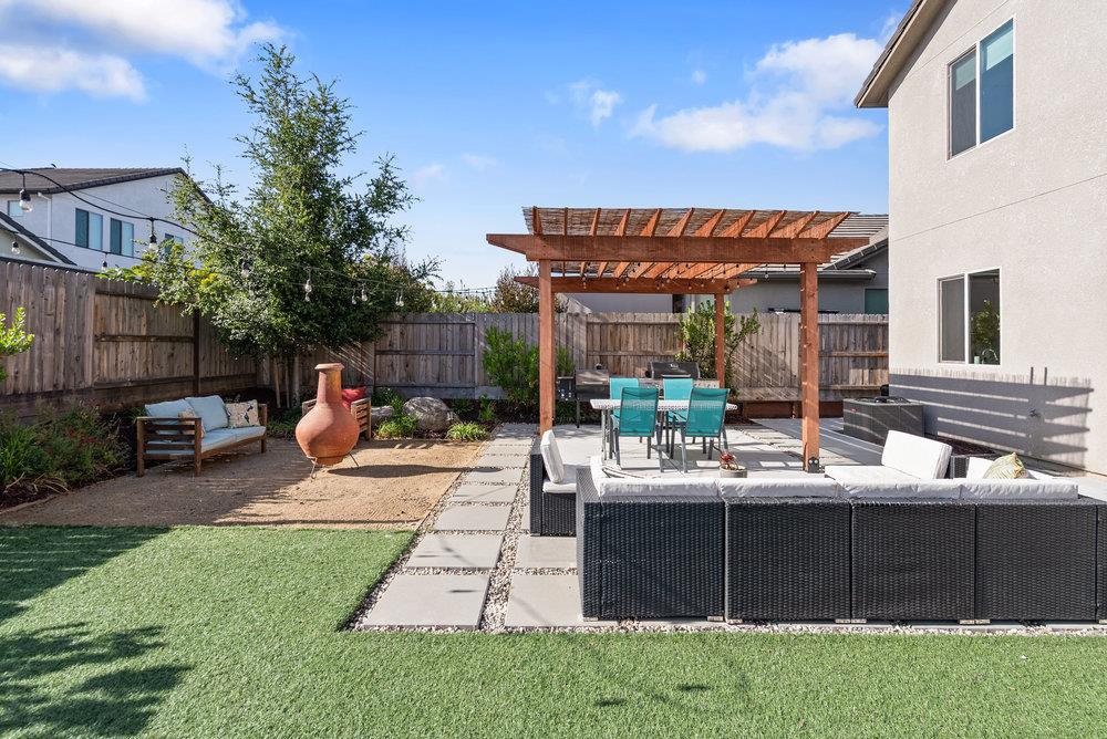 1299 Wildrose Drive