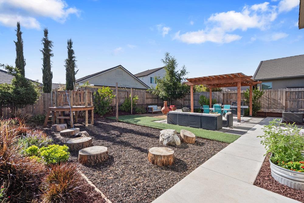 1299 Wildrose Drive