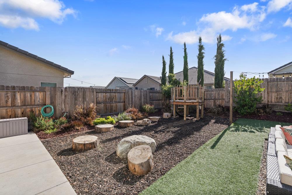 1299 Wildrose Drive