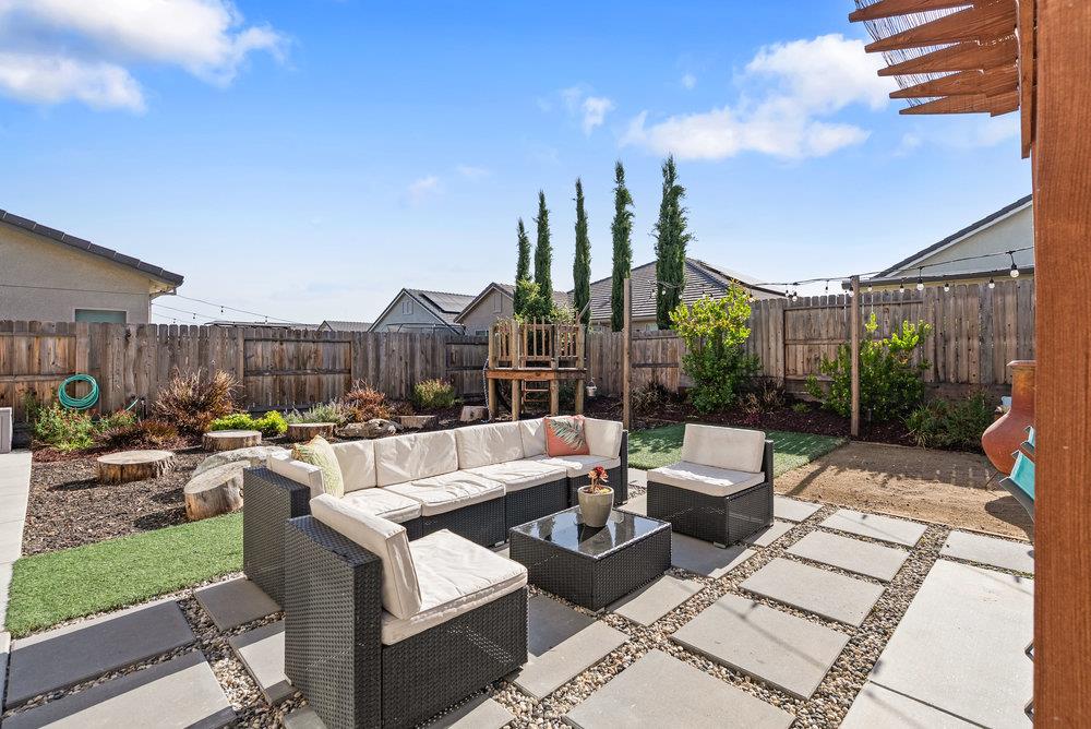 1299 Wildrose Drive