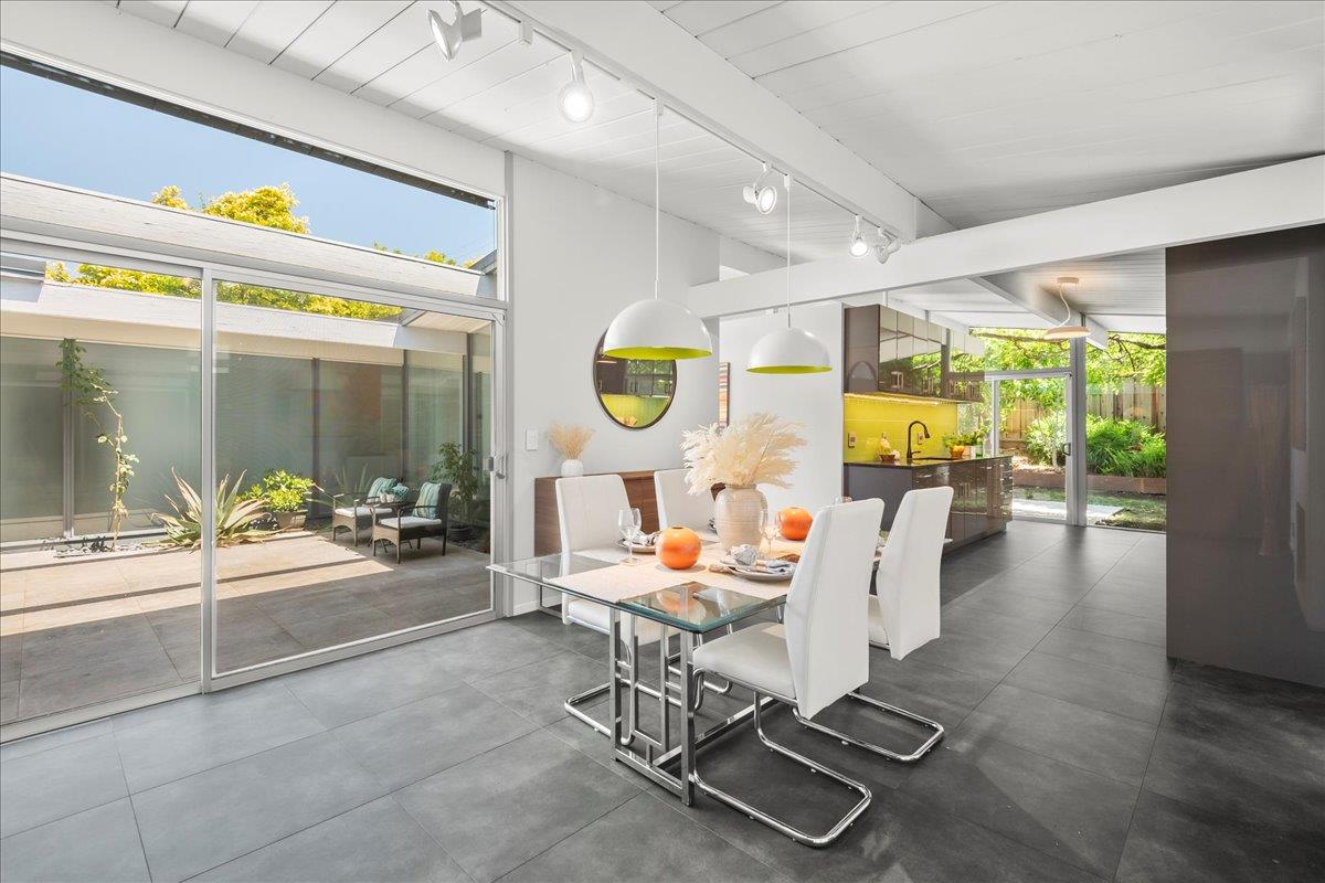 594 West Remington Drive