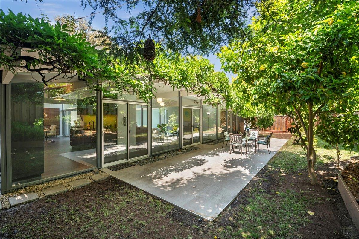 594 West Remington Drive