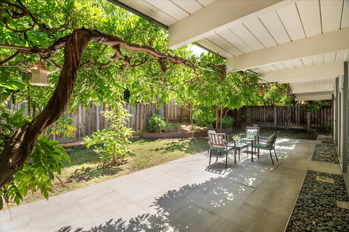 594 West Remington Drive