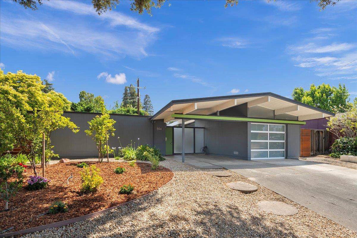 594 West Remington Drive