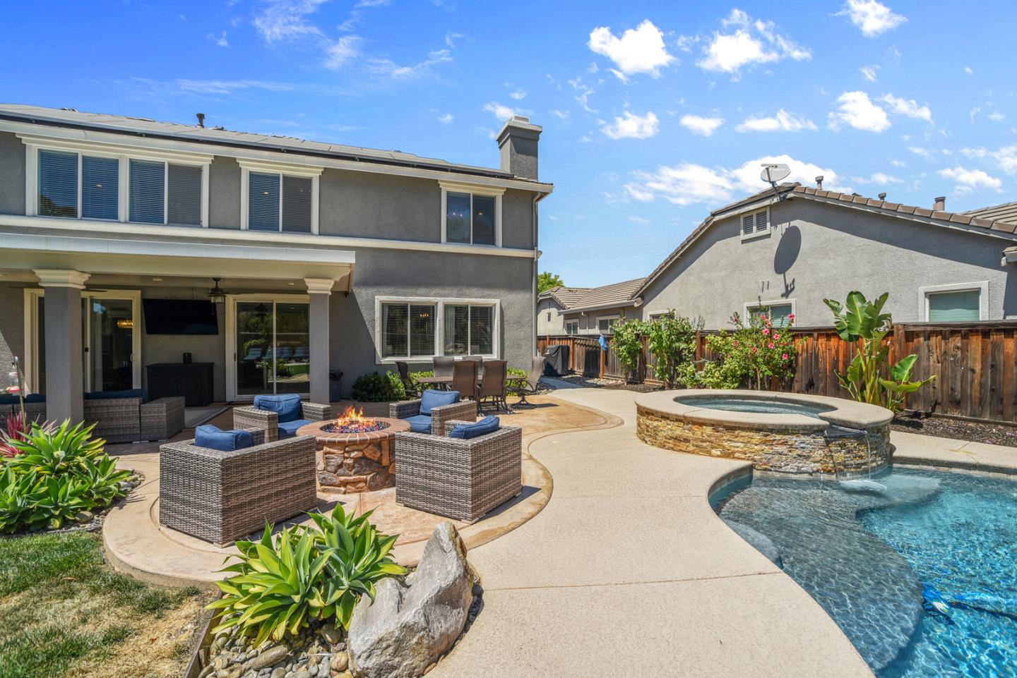 2264 Star Lilly Court